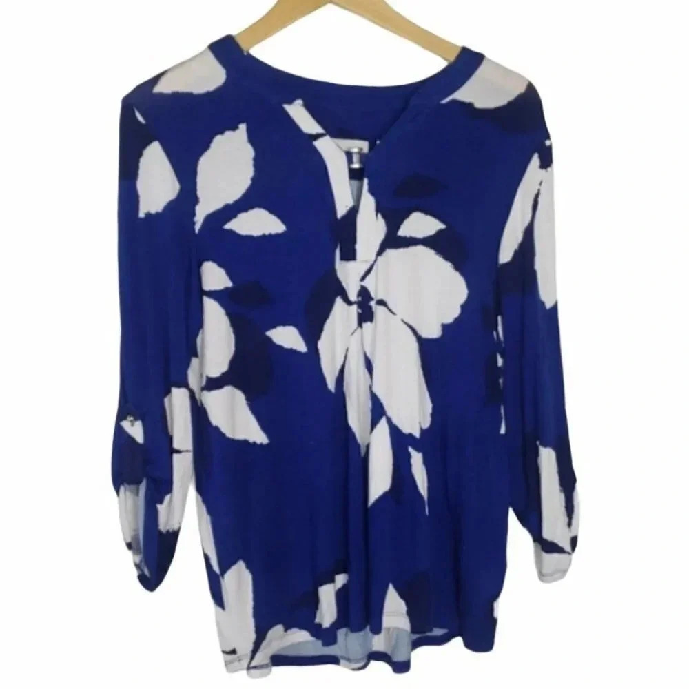 Alfred Dunner Top Small Blue Floral Split Neck Roll Tab Sleeve Blouse